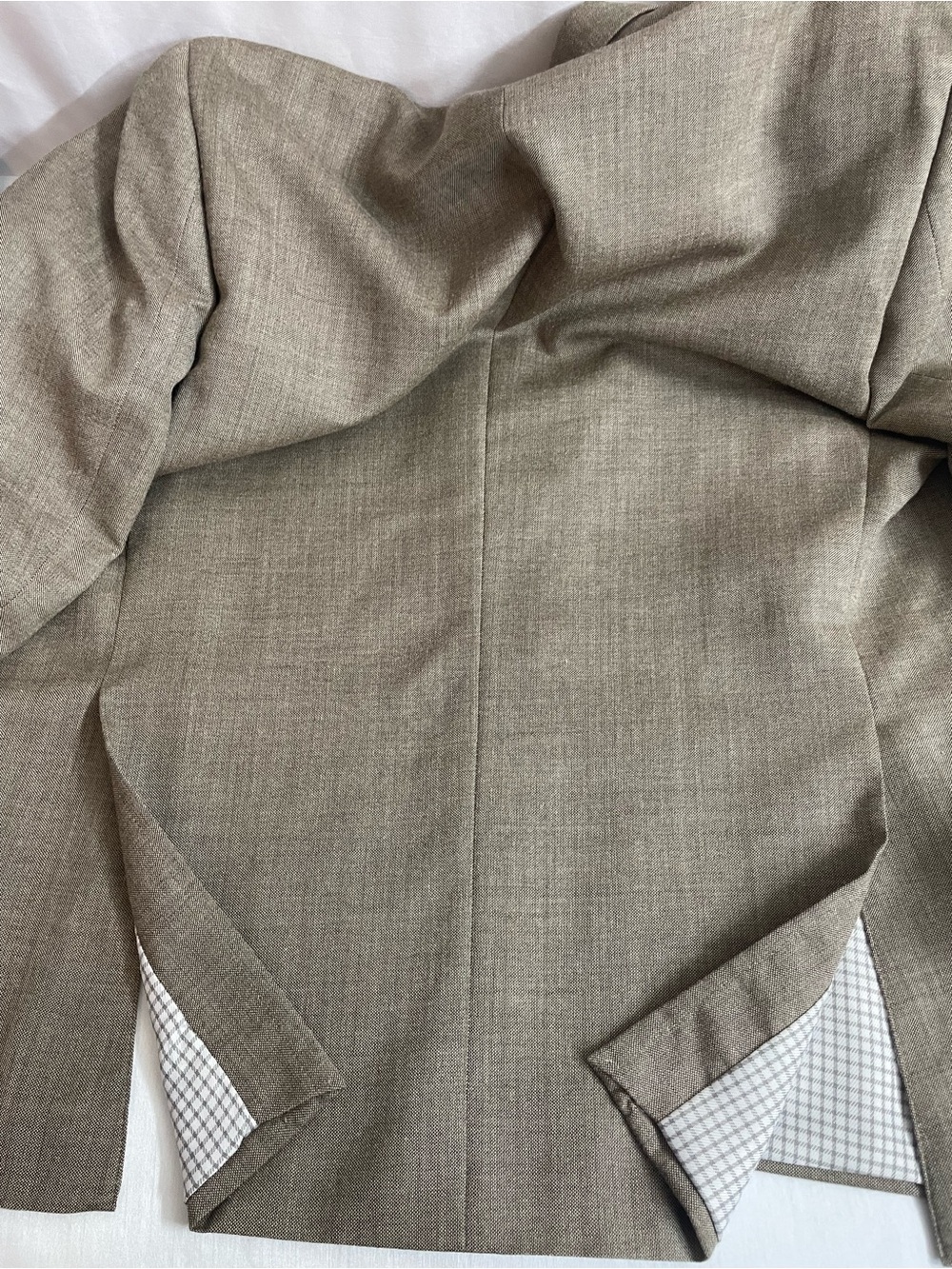 Ralph Lauren Men's Two-Button Sport Blazer made expressly for Dillard's Size 48R - Picture 9 of 16